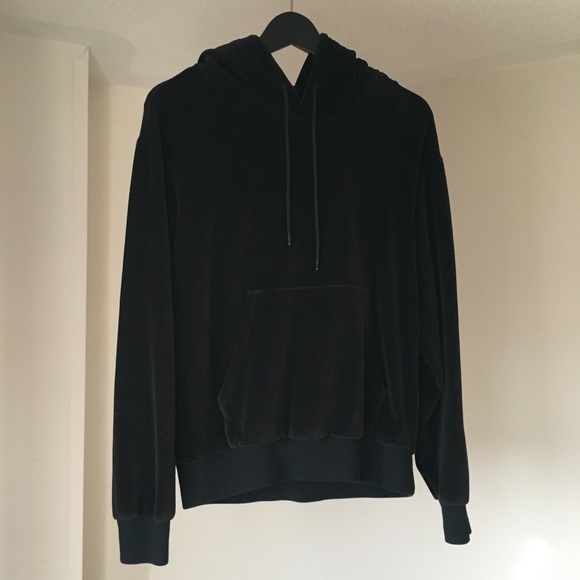 ARITZIA Black TNA Segura Velour/Velvet Hoodie - Picture 1 of 4